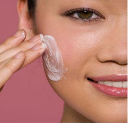 孚立美®乳膏（氟轻松氢醌维A酸乳膏）正式进入临床即将在国内上市，看看美国医生怎么说?